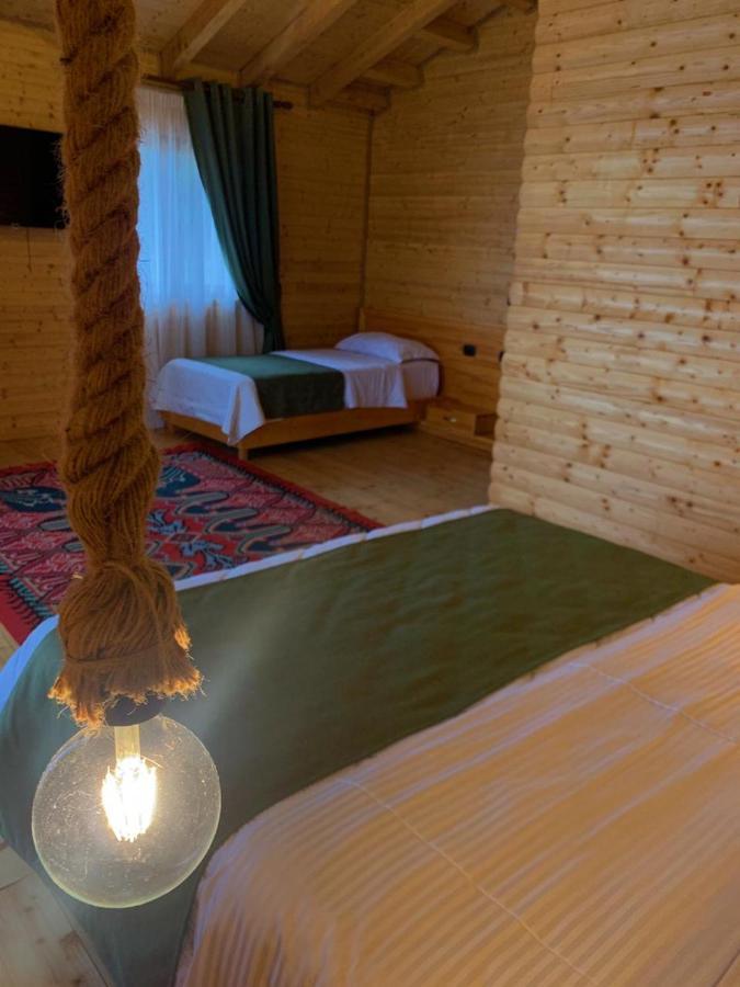 Hotel Wooden House Canaj Exterior foto