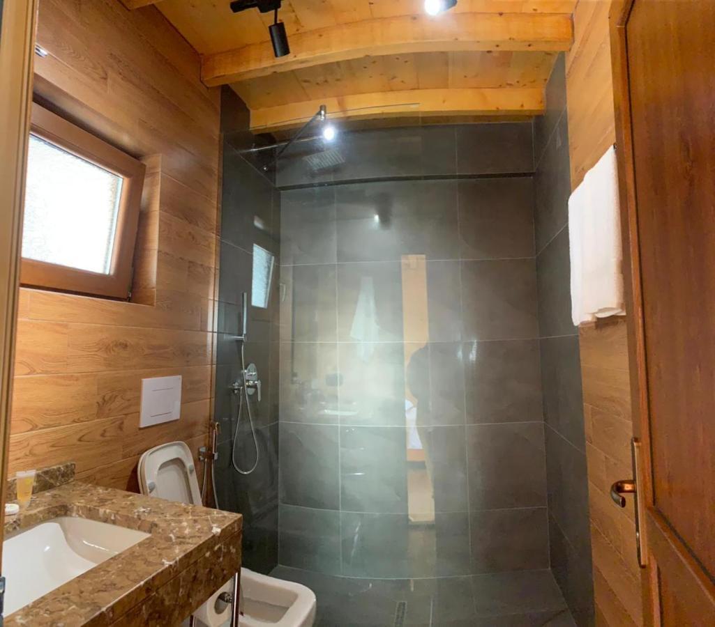 Hotel Wooden House Canaj Exterior foto