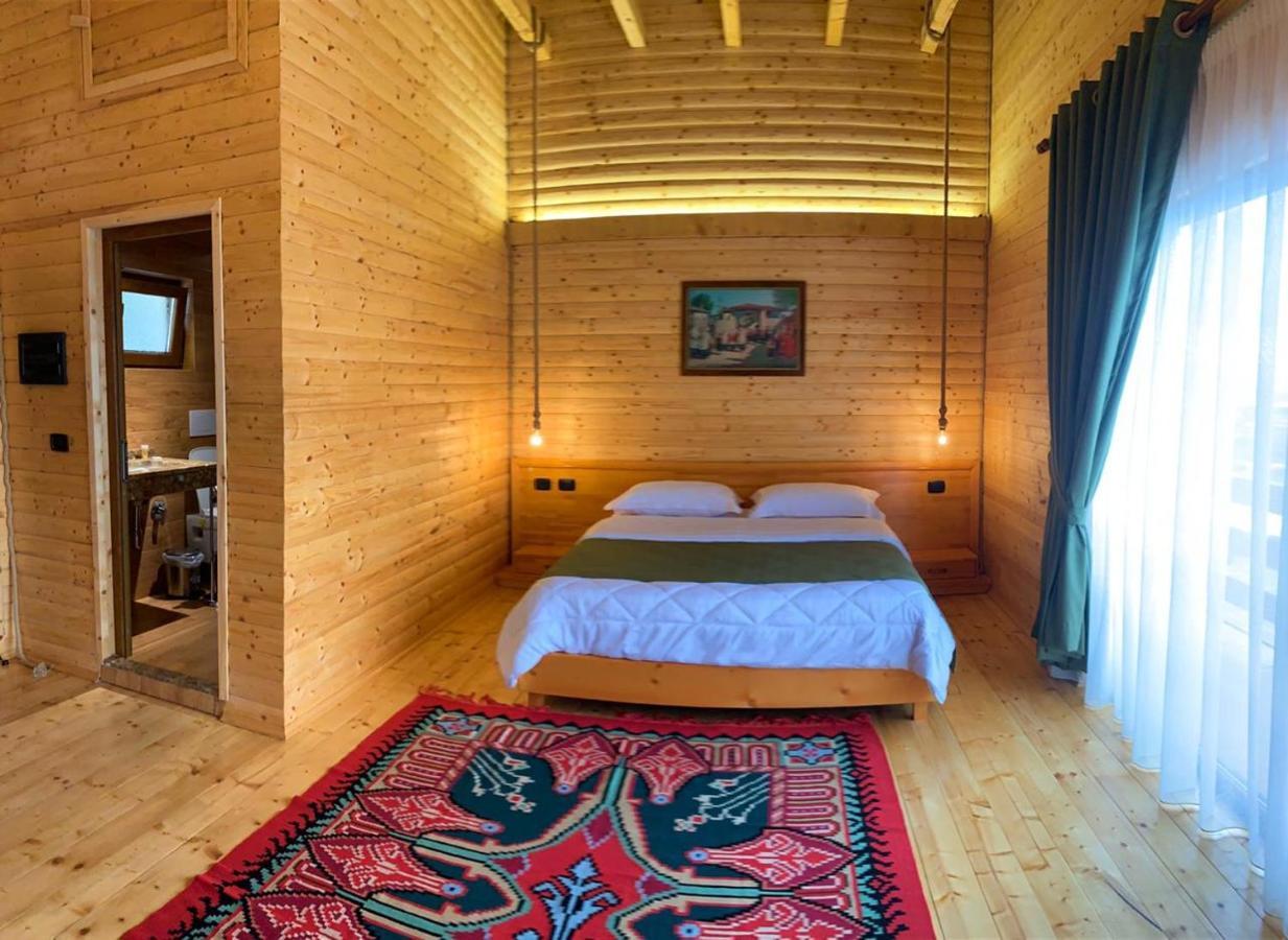 Hotel Wooden House Canaj Exterior foto