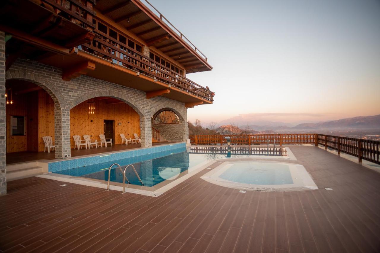Hotel Wooden House Canaj Exterior foto