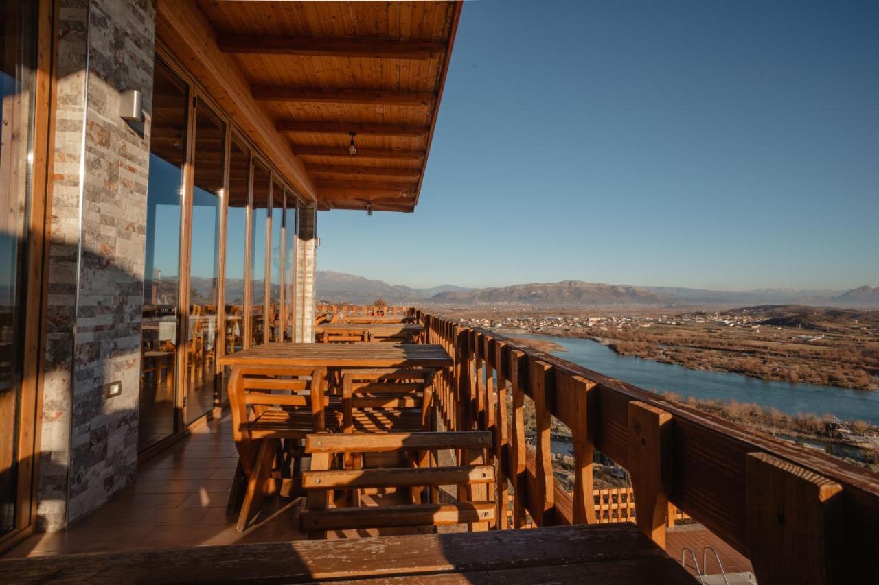 Hotel Wooden House Canaj Exterior foto